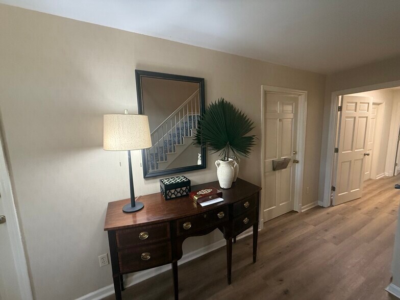 More Photos Of 5 Calendar Ct, Columbia Medical For Lease