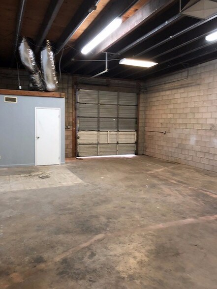 More Photos Of 1930 W Durango St, Phoenix Distribution For Lease