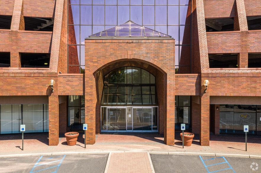 More Photos Of 9 Polito Ave, Lyndhurst Unknown For Lease