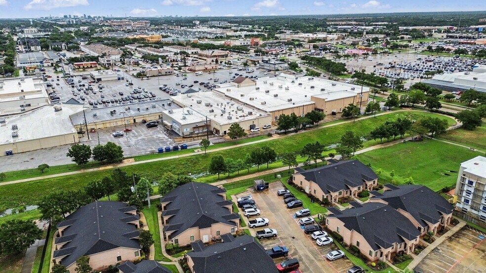 More Photos Of 1810 Snake River Rd, Katy Medical For Sale
