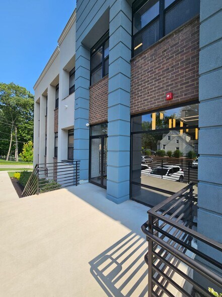 More Photos Of 233 Lafayette Ave, Suffern Office For Sale
