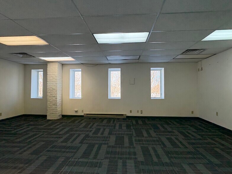 More Photos Of 4201 W 1st St, Duluth Warehouse For Sale