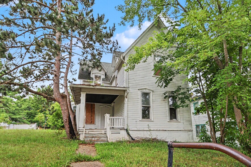 More Photos Of 187 Penn Ave, Mansfield Multifamily For Sale