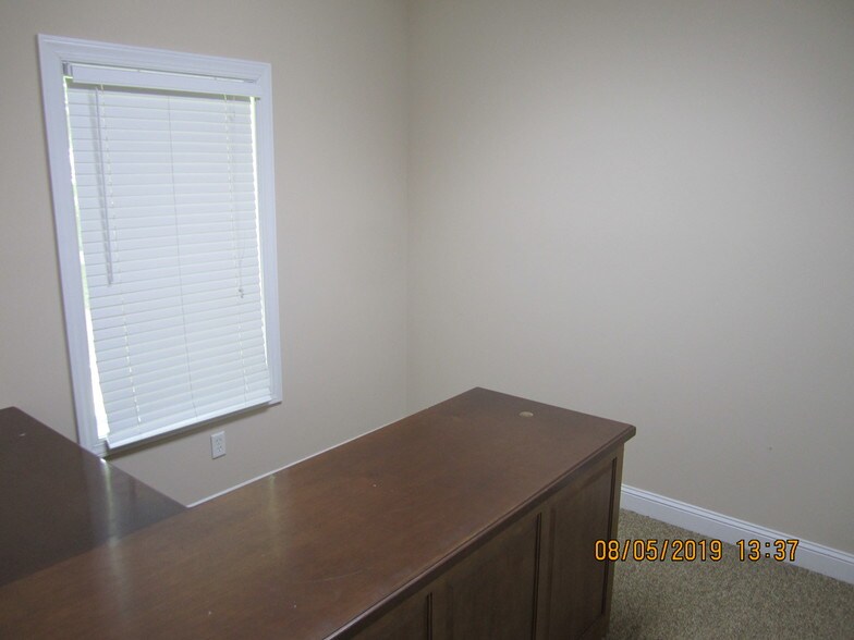 More Photos Of 1015 Tyrone Rd, Tyrone Medical For Lease