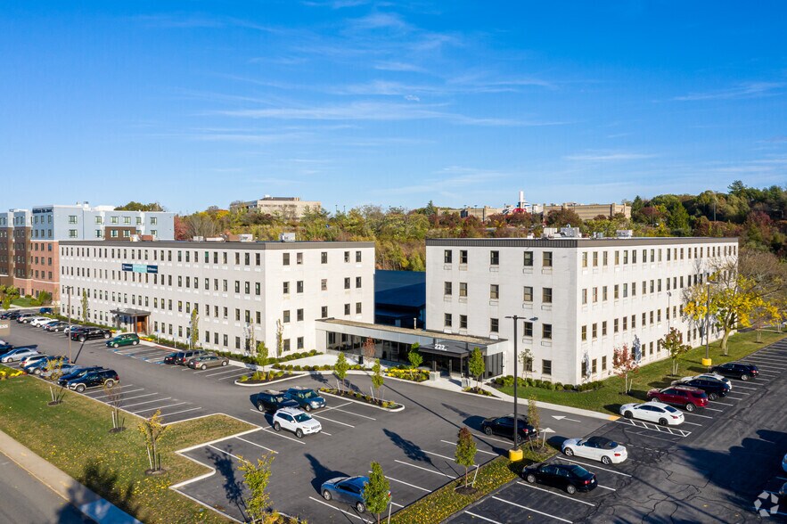 More Photos Of 220 Forbes Rd, Braintree Office For Lease