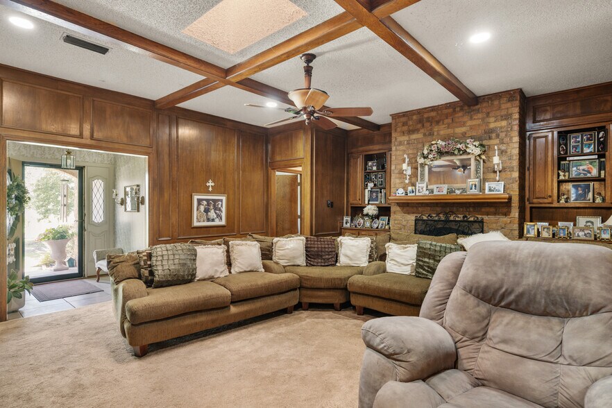 More Photos Of 5792 FM 6, Josephine Showroom For Sale