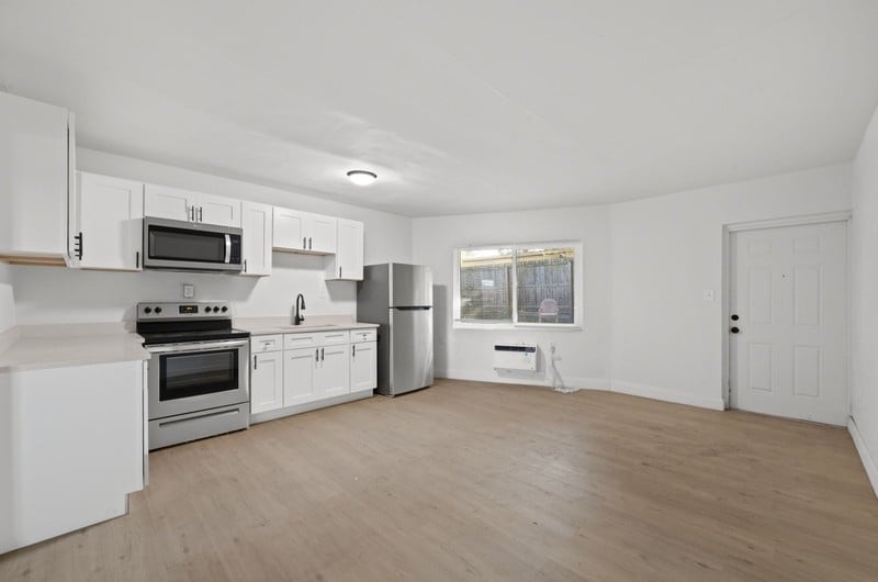 More Photos Of 1429 Laura St, Clearwater Apartments For Sale