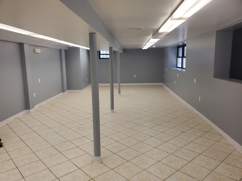 More Photos Of 2004 New York Ave, Union City Apartments For Lease