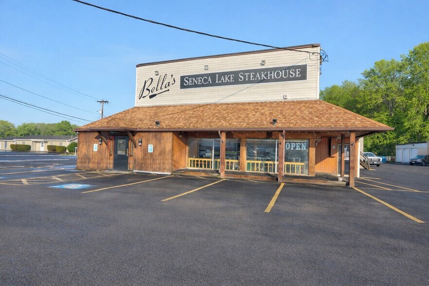 More Photos Of 369 Waterloo Geneva Rd, Waterloo Town Restaurant For Sale