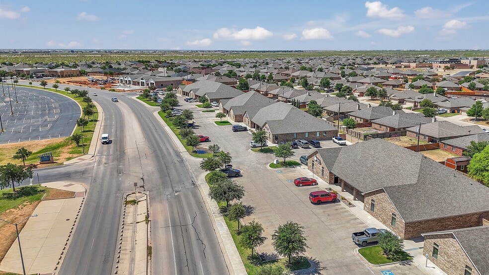 More Photos Of 707 Tradewinds Blvd, Midland Office For Lease