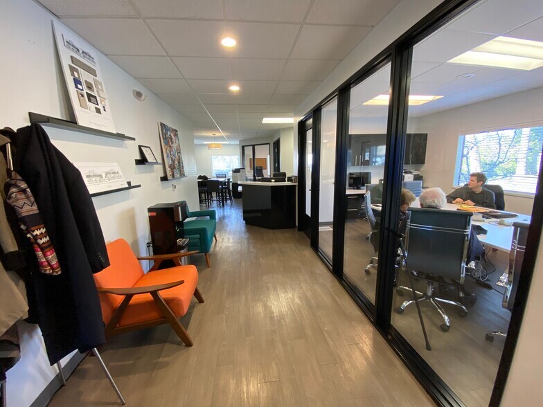 More Photos Of 1600 SW Cedar Hills Blvd, Portland Office For Sale