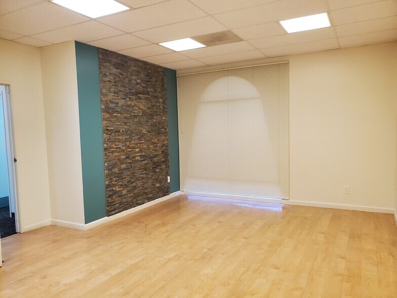 More Photos Of 5000 Overland Ave, Culver City Office For Sale