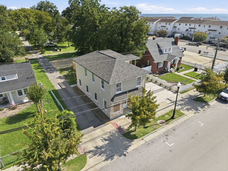 More Photos Of 112 Buckroe Ave, Hampton Storefront Retail Residential For Sale