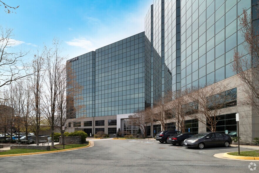 More Photos Of 1660 International Dr, McLean Office For Lease