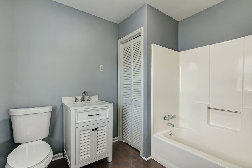 More Photos Of 4809 Augusta Rd, Savannah Storefront Retail Office For Sale