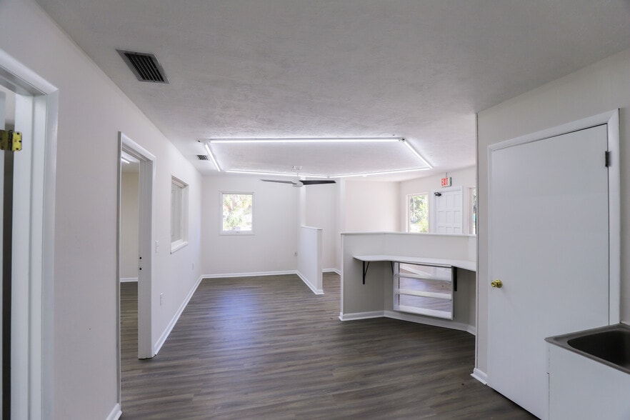 More Photos Of 410 NW 16th Ave, Gainesville Office For Lease