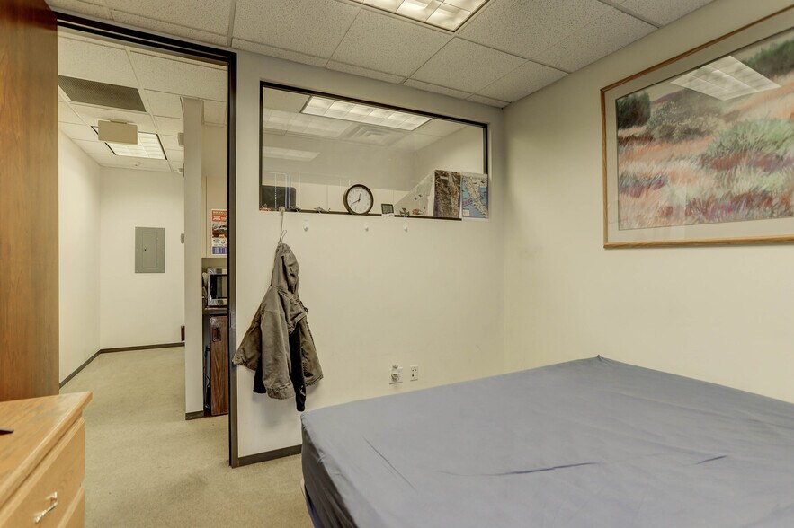 More Photos Of 920 W Mississippi Ave, Denver Warehouse For Sale