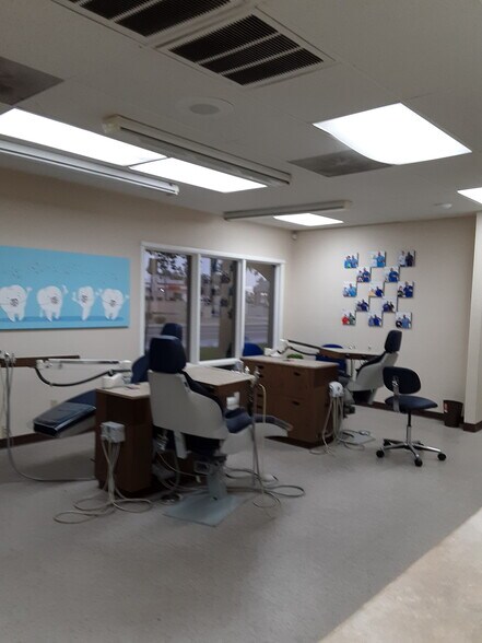 More Photos Of 13210 W Van Buren St, Goodyear Office For Lease