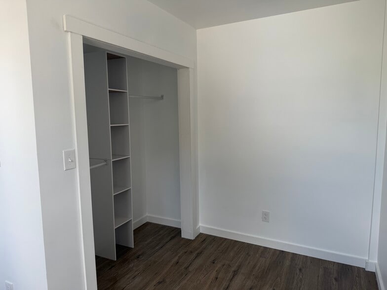 More Photos Of 46 Jefferson St, Brookville Storefront Retail Residential For Sale