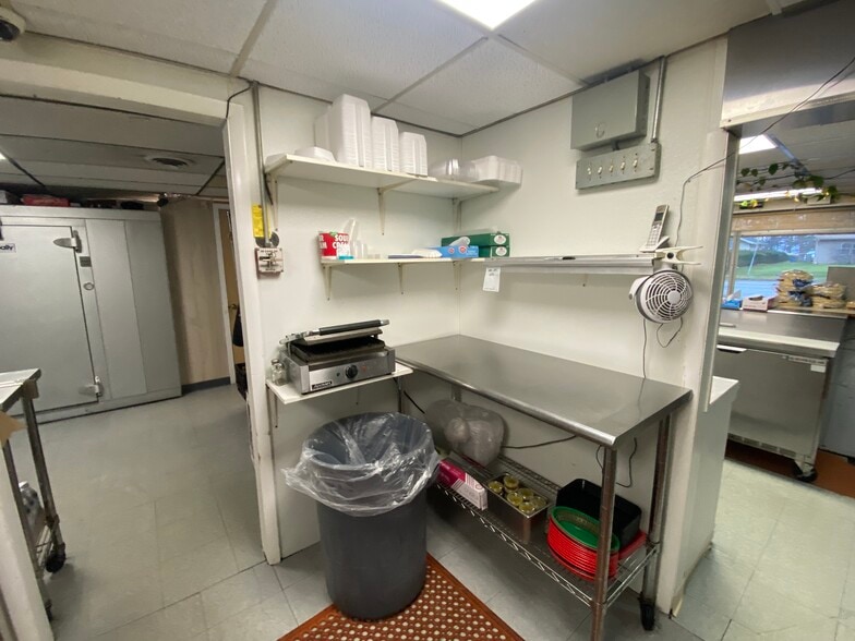 More Photos Of 2722 Easton Ave, Bethlehem Restaurant For Sale