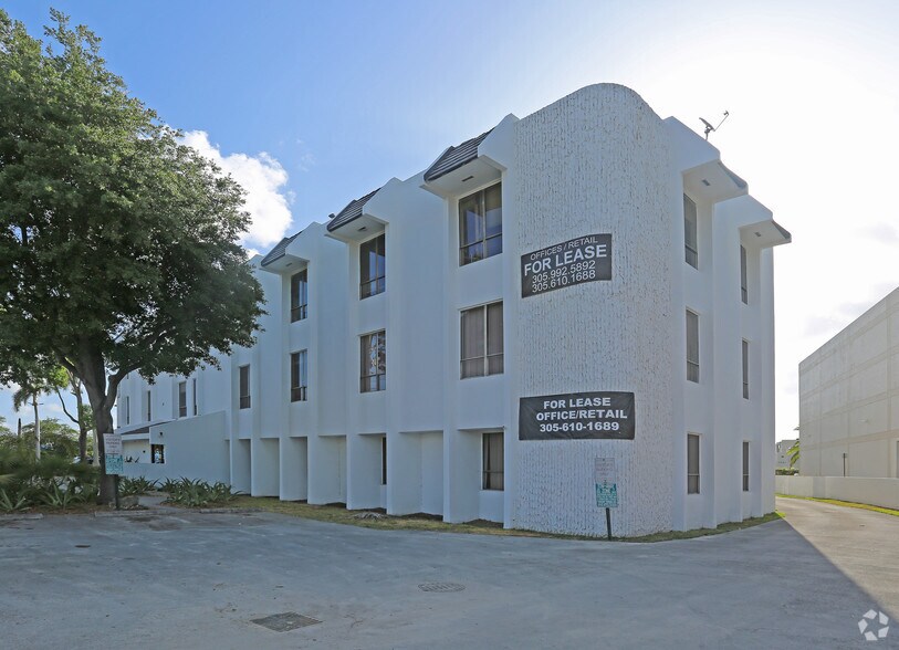 More Photos Of 11601 Biscayne Blvd, Miami Loft Creative Space For Lease