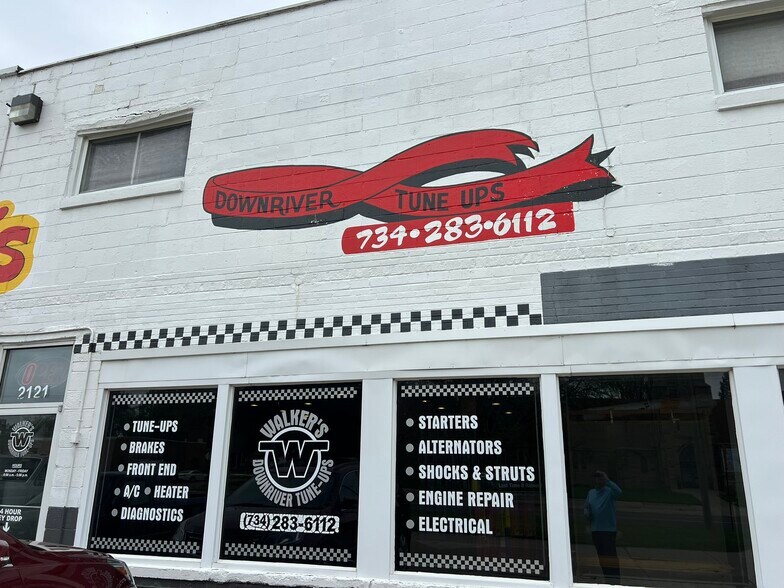 More Photos Of 2121 Ford Ave, Wyandotte Auto Repair For Sale