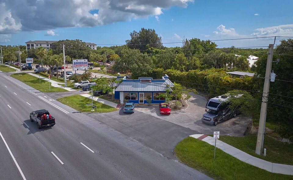 More Photos Of 2095 NW Federal Hwy, Stuart Freestanding For Sale