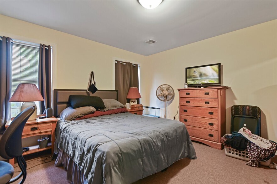 More Photos Of 141 Bellemonte Ave, Hawley Apartments For Sale