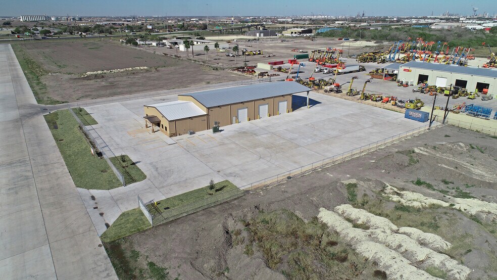 More Photos Of 5560 Kingpin Dr, Corpus Christi Warehouse For Lease