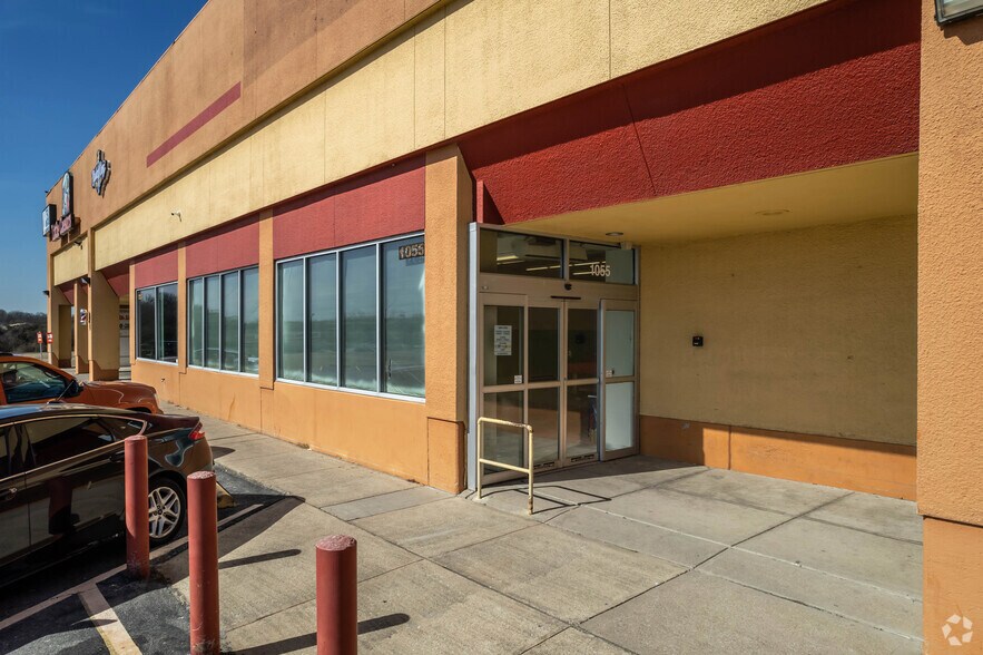 More Photos Of 1009 W Pleasant Run Rd, Lancaster Unknown For Lease