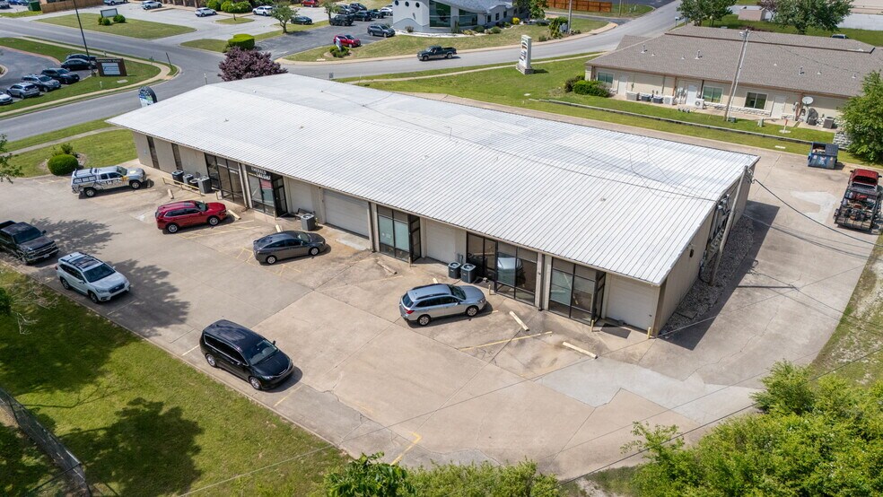 More Photos Of 201 S 20th St, Rogers Loft Creative Space For Lease