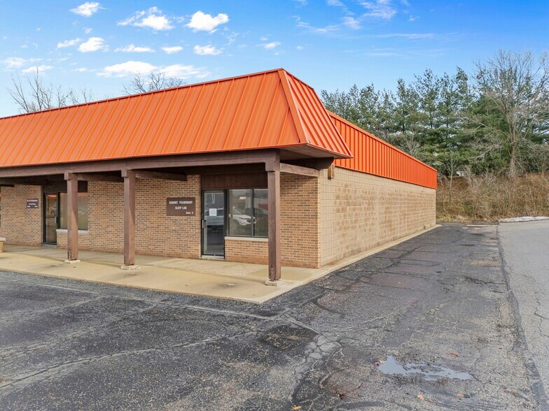 More Photos Of 103 5th St SE, Barberton Medical For Sale
