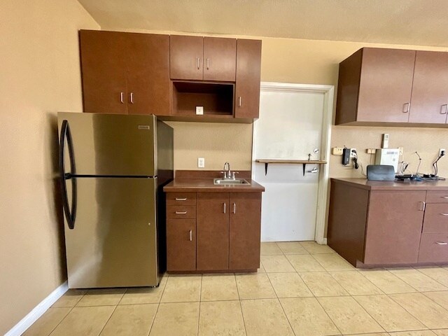 More Photos Of 800 W Willow St, Long Beach Storefront For Lease