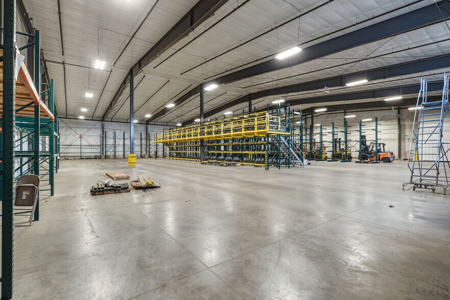 More Photos Of 3370 Drennan Industrial Loop S, Colorado Springs Flex For Lease