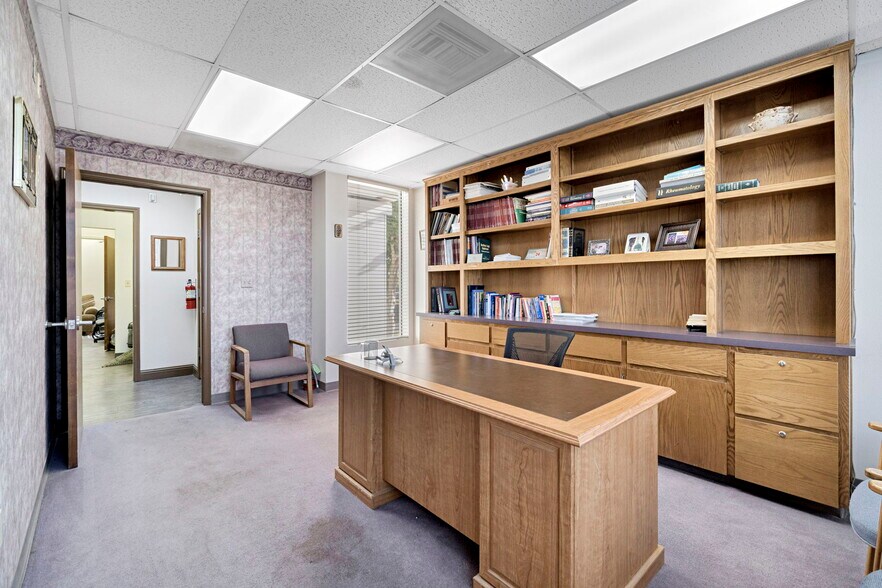 More Photos Of 1260 E Almond Ave, Madera Medical For Sale