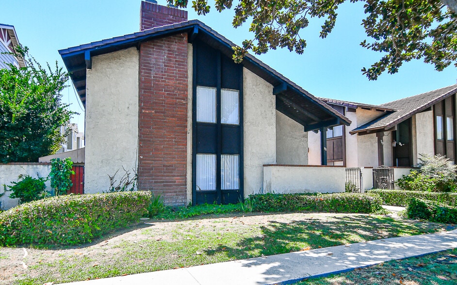 Primary Photo Of 3712 Howard Ave, Los Alamitos Multifamily For Sale