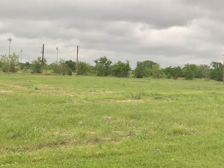 More Photos Of 1105 Central Fwy, Wichita Falls Land For Sale