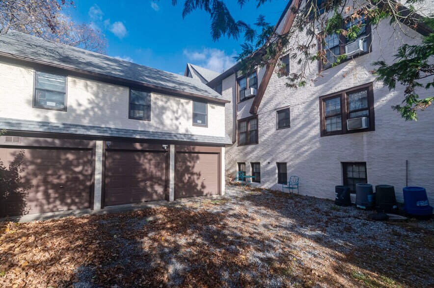 More Photos Of 4320 Hamilton Pl, Flushing Apartments For Sale