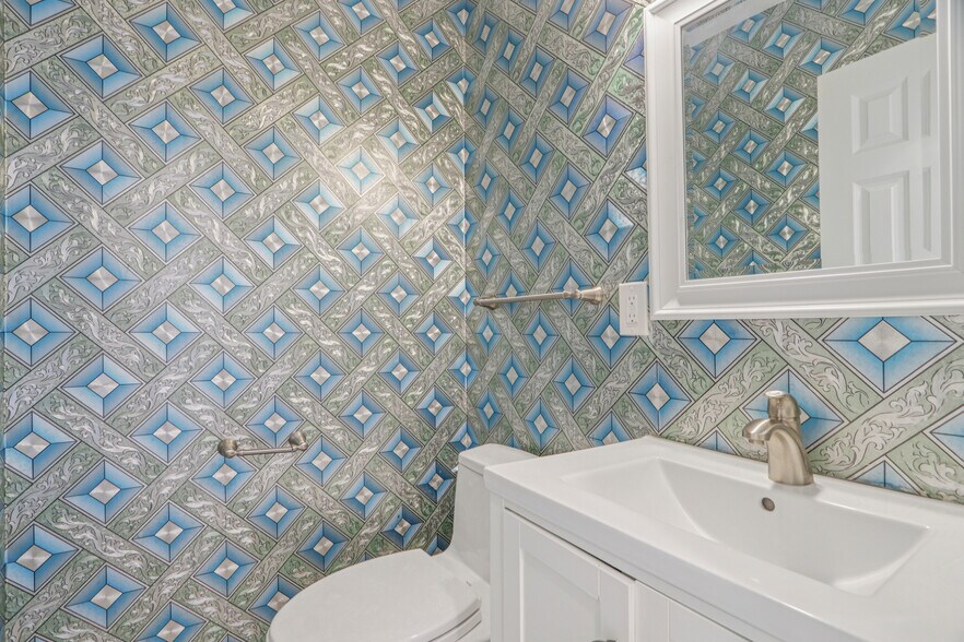 More Photos Of 17148 Stare St, Northridge Apartments For Sale