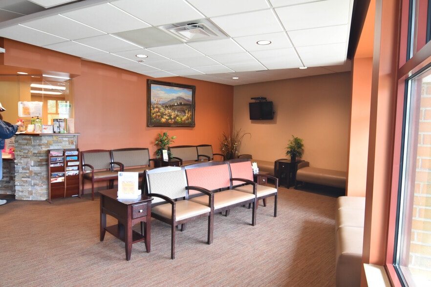 More Photos Of 5161 B Dr S, Battle Creek Medical For Lease