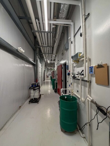 More Photos Of 9081 Skyline Dr, Morenci Manufacturing For Lease