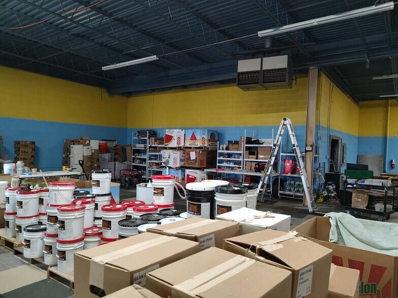 More Photos Of 960 French Rd, Cheektowaga Light Distribution For Sale