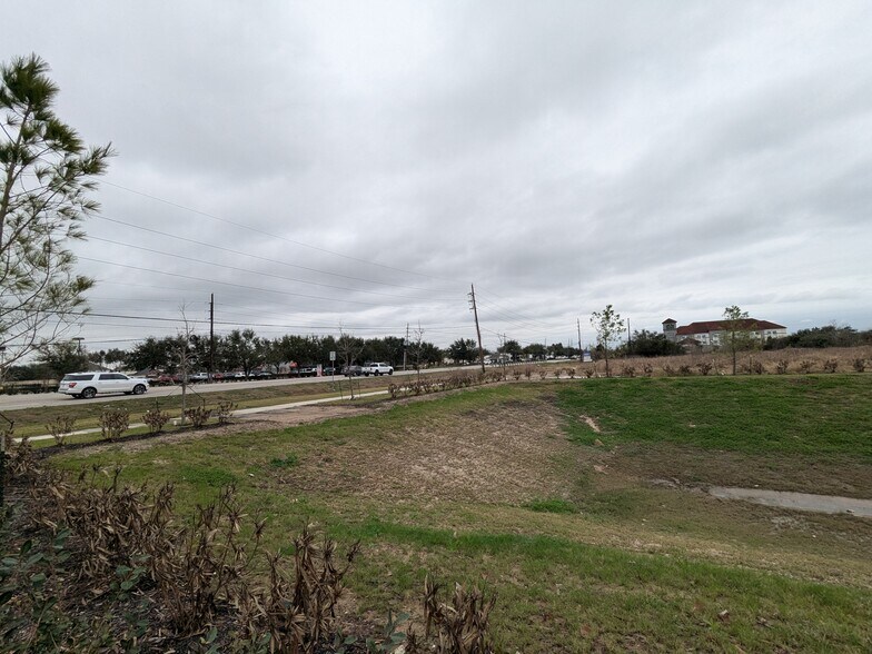More Photos Of 0 Broadway St, Pearland Land For Sale