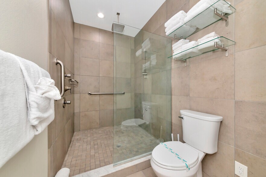 More Photos Of 1345 2nd St, Sarasota Office Residential For Sale