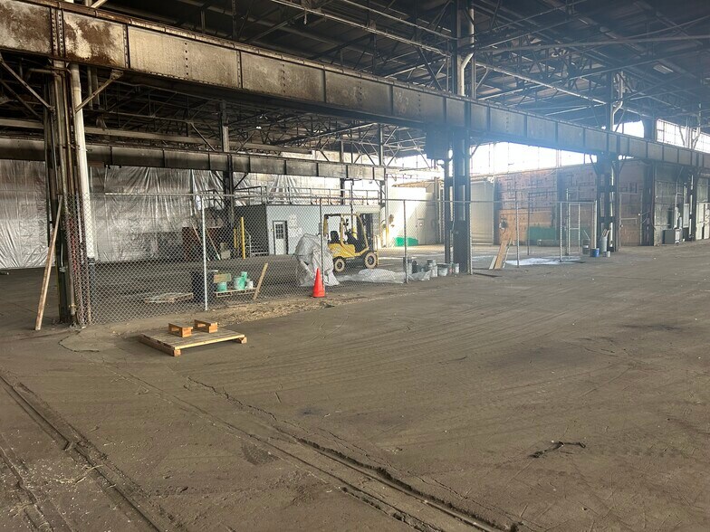 More Photos Of 141 141st St, Hammond Warehouse For Lease