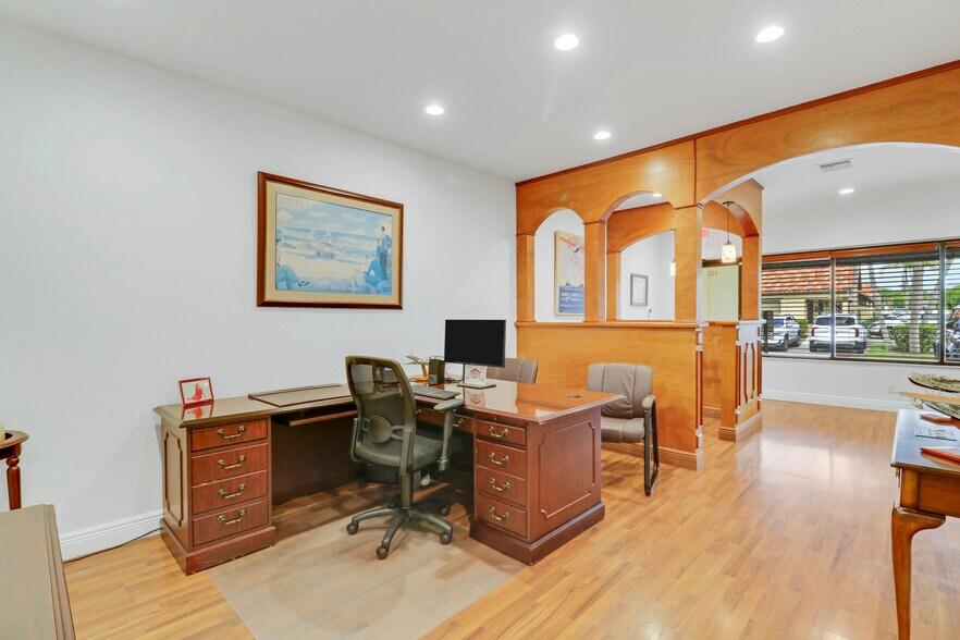 More Photos Of 725 N Hwy A1A, Jupiter Medical For Sale