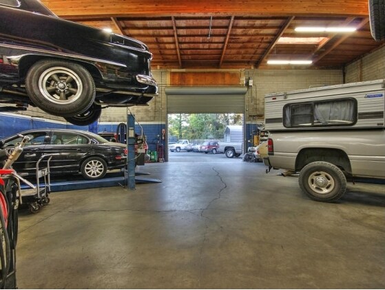 More Photos Of 170 Ford Way, Novato Warehouse For Lease
