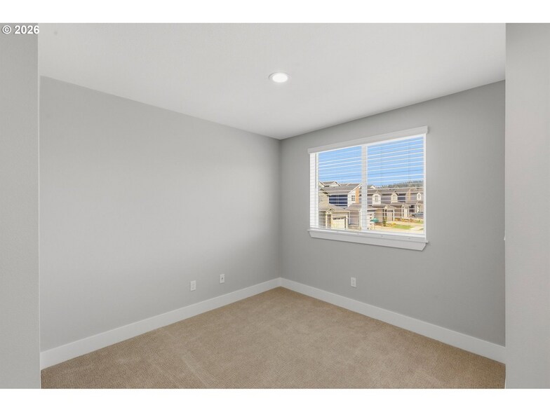More Photos Of 4011 SW Royal Ave, Gresham Specialty For Sale