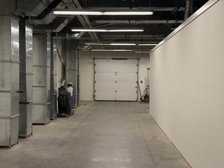 More Photos Of 9814 E Brainerd Rd, Ooltewah General Retail For Sale