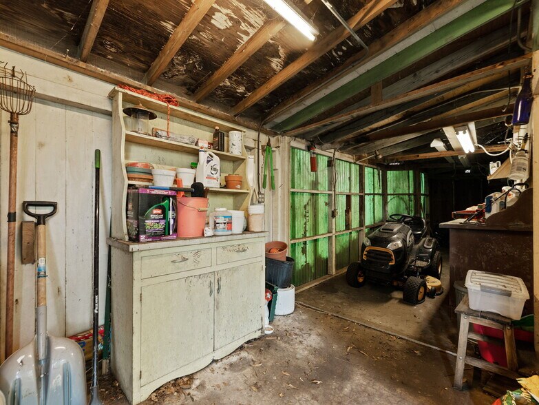 More Photos Of 200 66th St N, Saint Petersburg Office For Sale